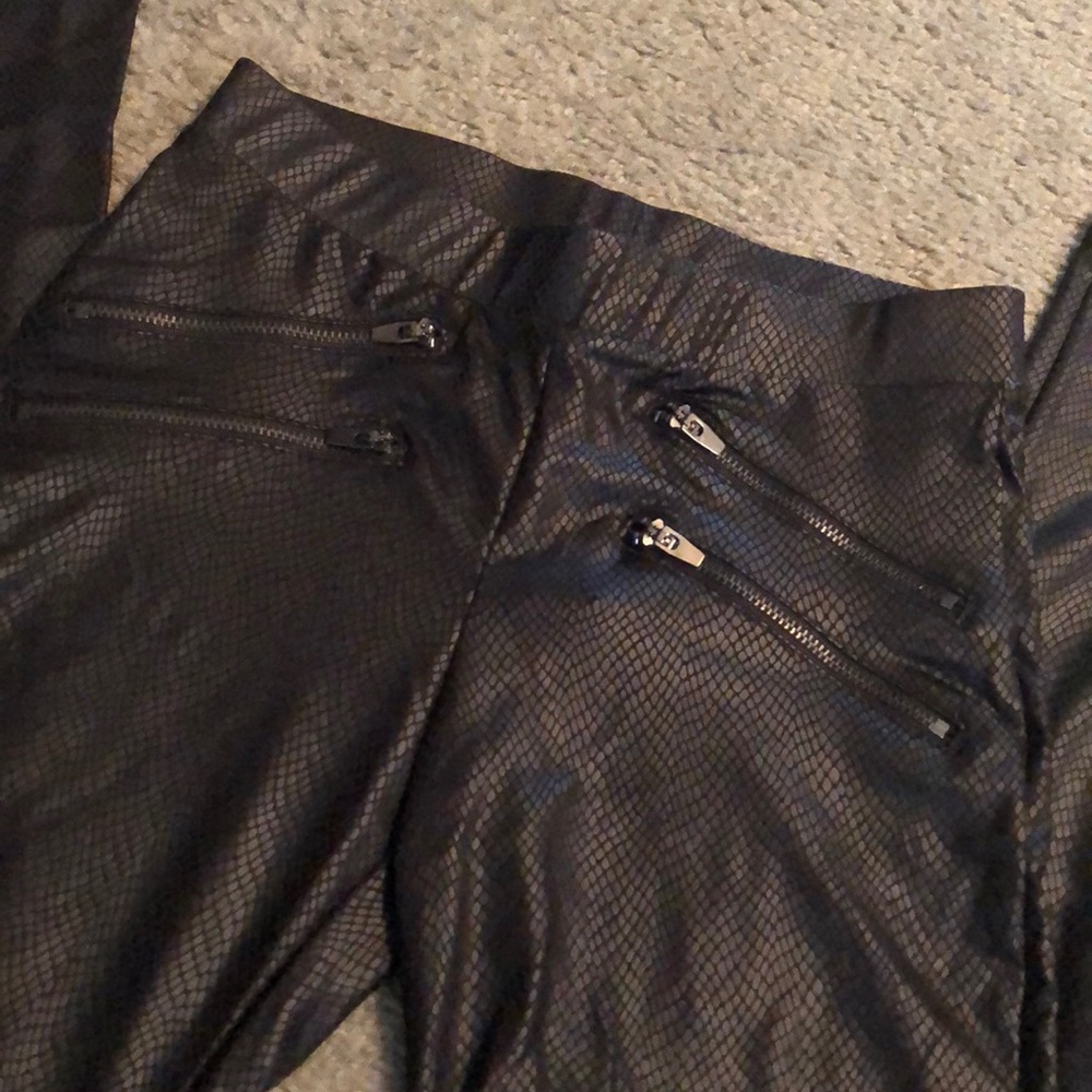 NEW Bebe Black Snakeskin Foiled 4-Zip Leggings